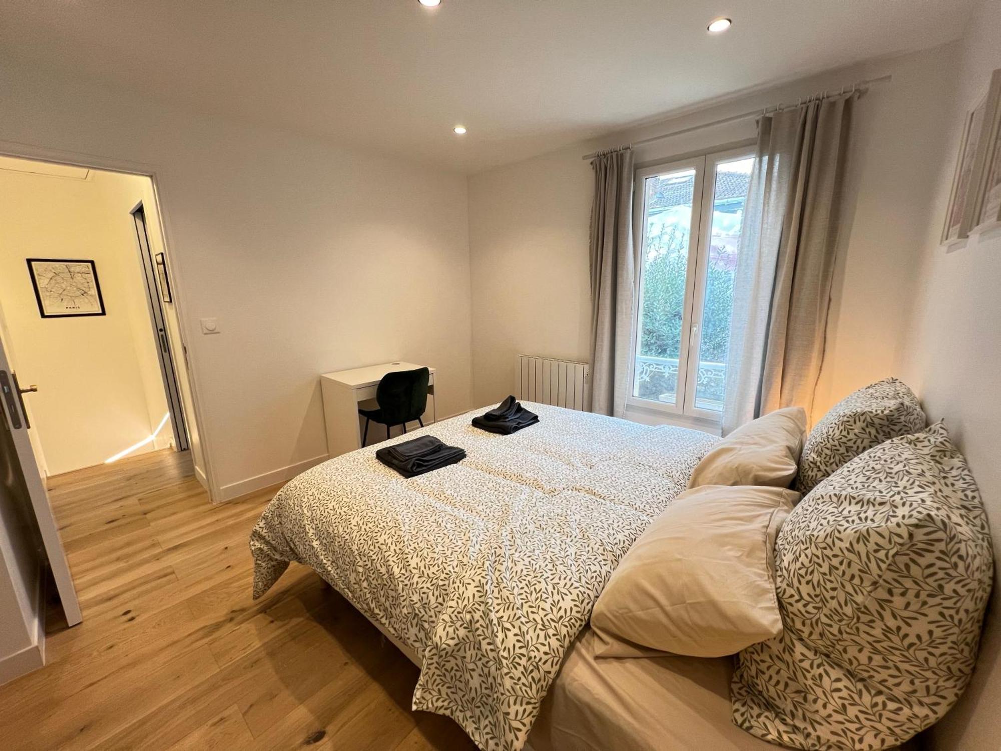 Apartment Charming House 2br, 100m To Rer B Laplace Station Arcueil